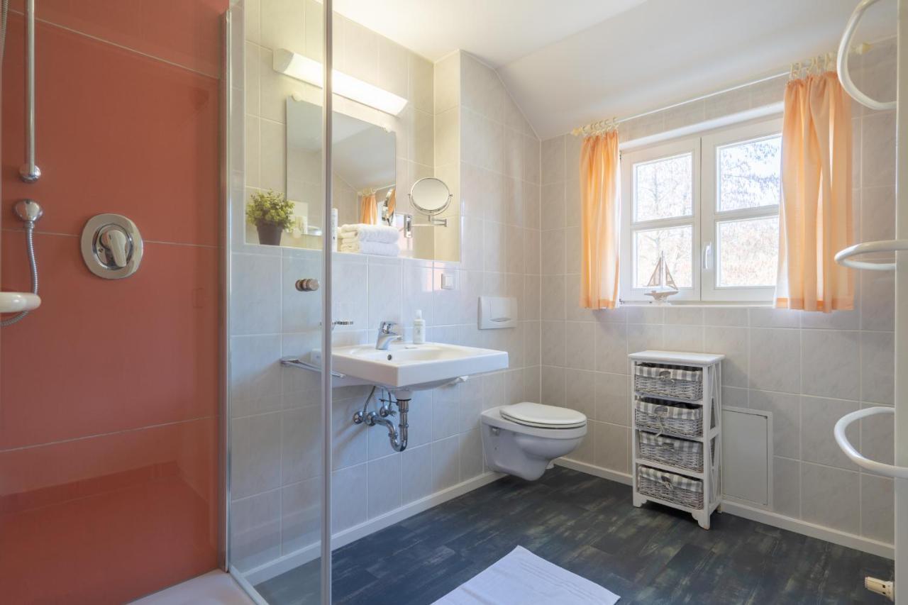 Apartment Rugana - Komfortplus Mit 1 Schlafzimmer B04 *